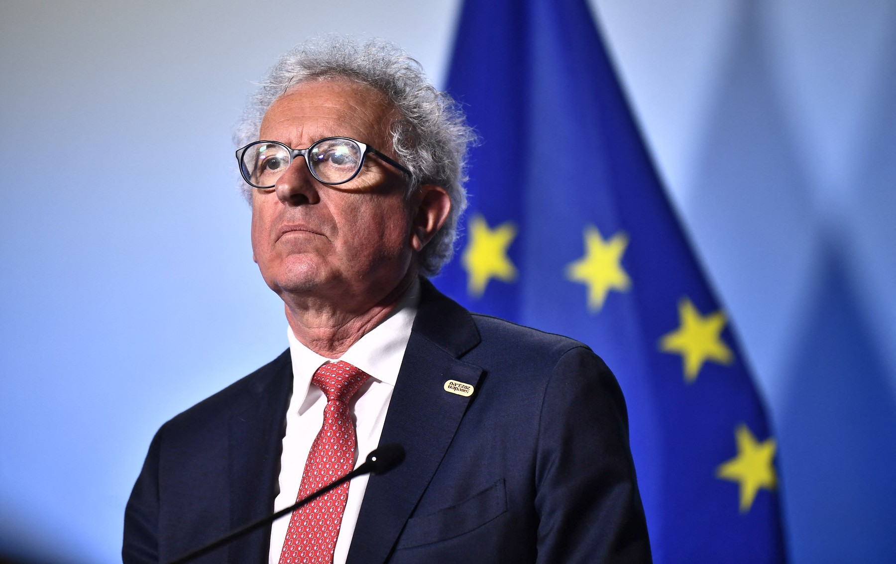 Fondul de criză al UE, în valoare de 500 de miliarde €, ar putea fi utilizat pentru apărare. De ce România nu va avea acces la bani