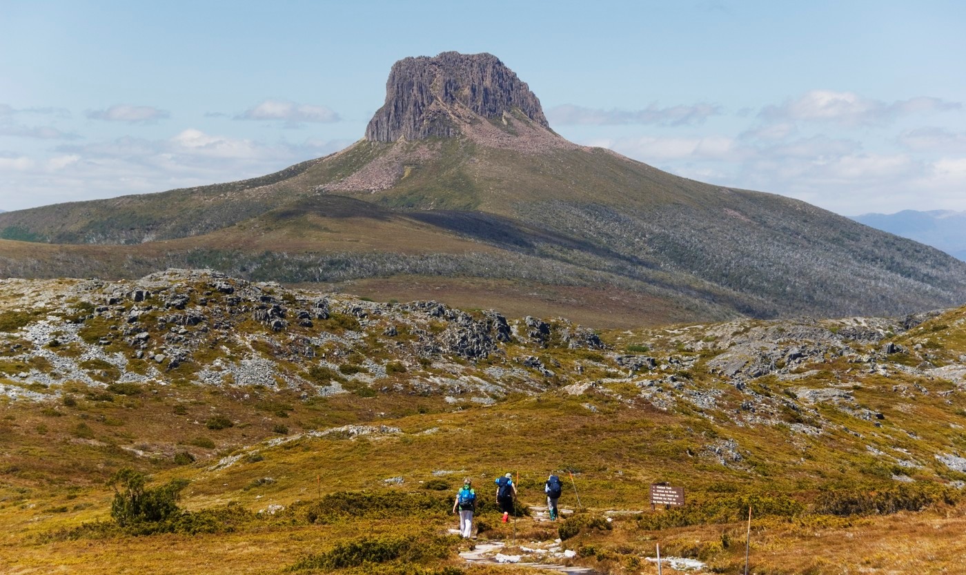 Cum poate greși AI în planificarea unei călătorii: Cazul turiștilor trimiși să caute izvoare termale inexistente în Tasmania