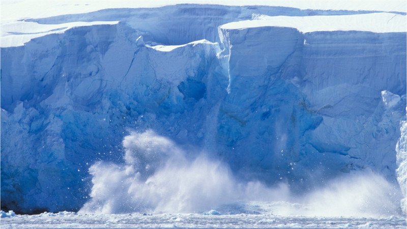 ghețar-prăbușit-antarctica