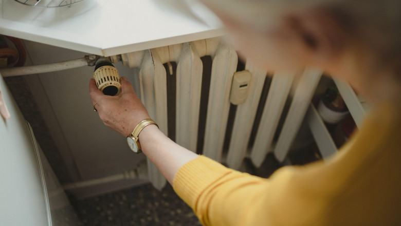 PMB spune că bucureștenii fără apă caldă și căldură nu plătesc agentul termic la preț întreg. Cum se calculează factura la întreținere