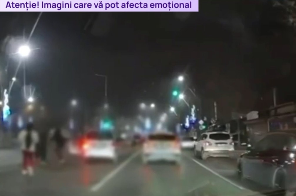 Bătaie în traficul din București, iscată de neacordarea priorității: Un tată și fiul lui de 14 ani au tăbărât pe un șofer