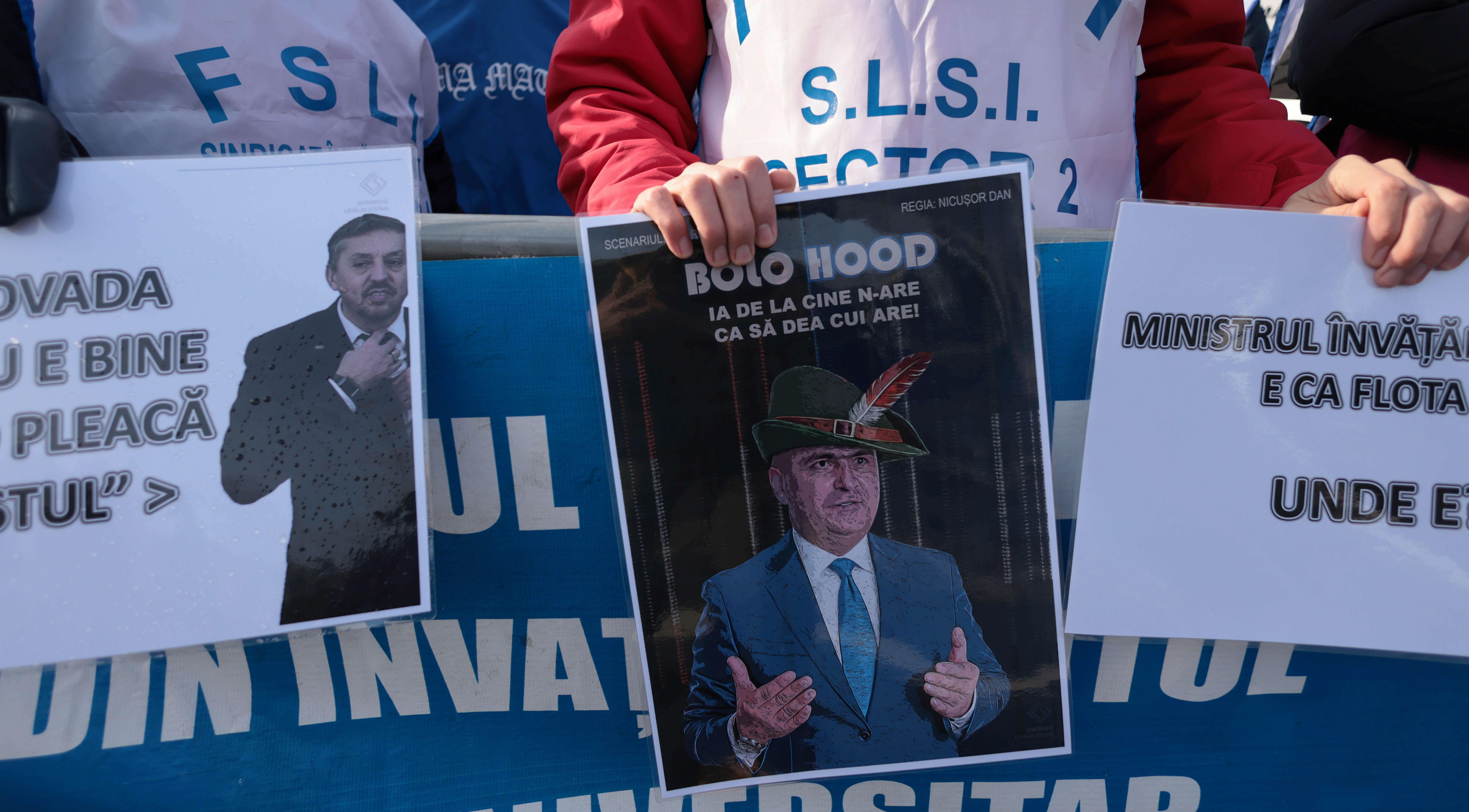 Profesorii și studenții au protestat în fața Guvernului: „Stop reformelor care ne taie din drepturi”