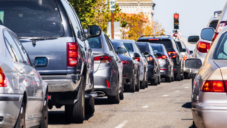 aglomeratie masini trafic