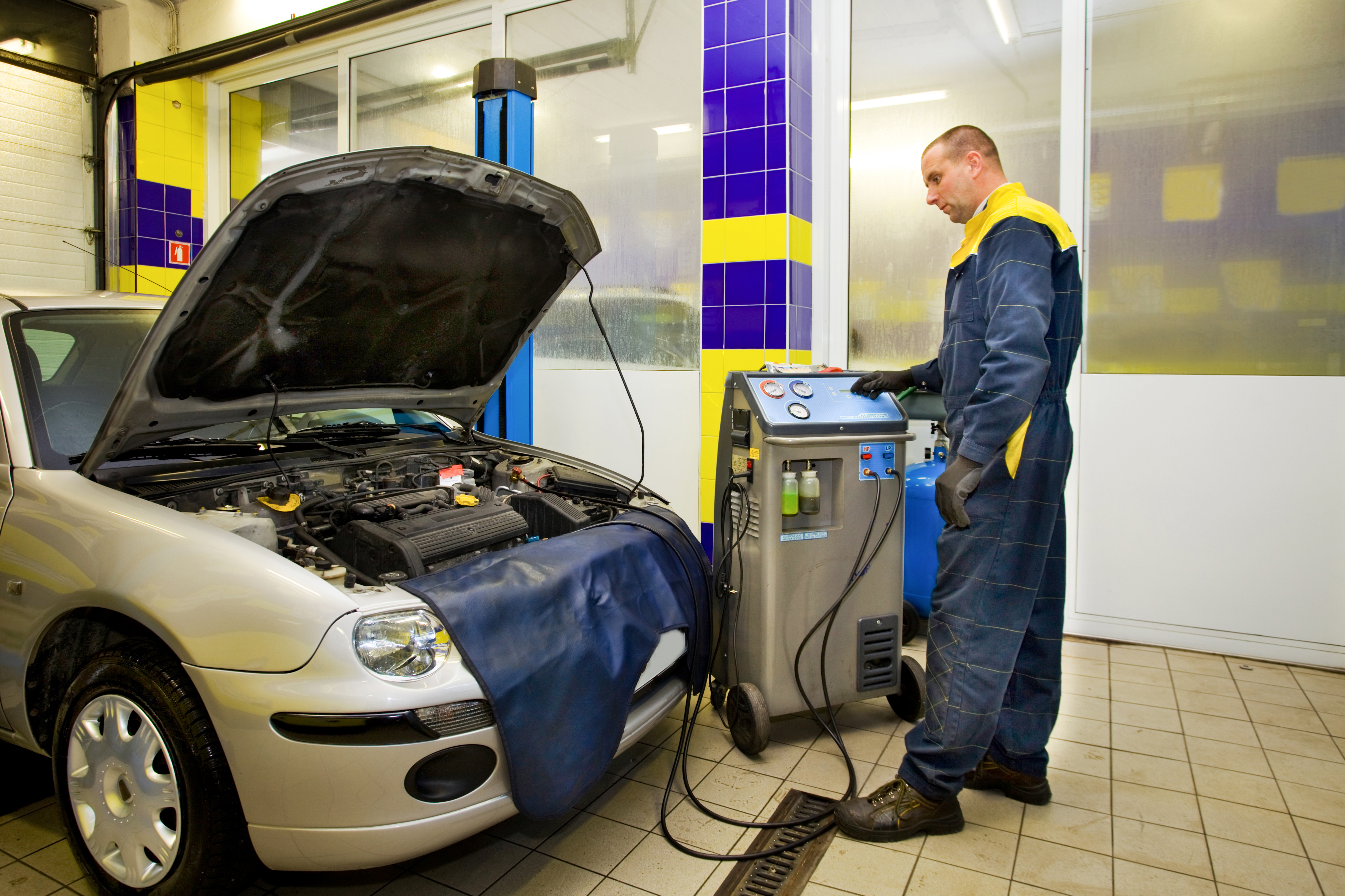 Revizia tehnică periodică în 2026: Când trebuie făcută în funcție de motorizare și ce verificări te feresc de reparații scumpe