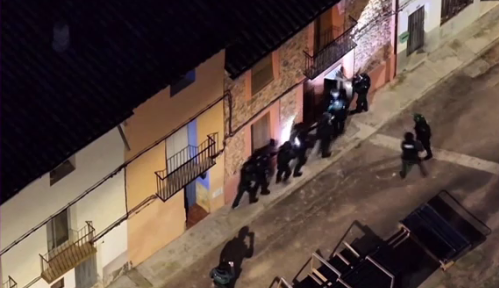 Români reținuți în Spania, în cadrul operațiunii „Portofel”. Câți bani ar fi furat conaționalii noștri