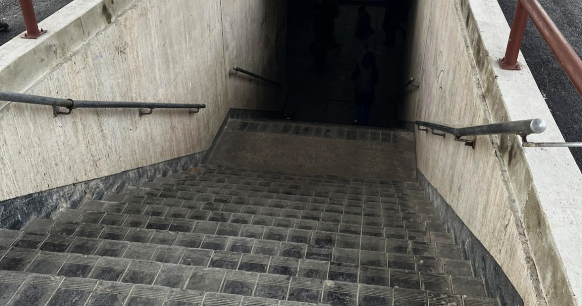 Asociația Pro Infrastructură critică soluțiile slabe pentru modernizarea Gării Brașov din 2011.