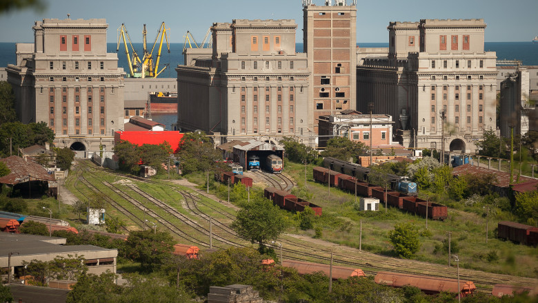 port constanta feroviar