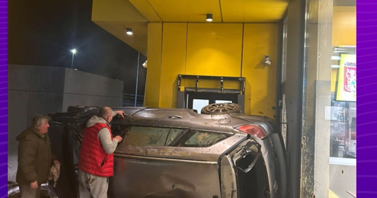 Accident spectaculos în parcarea unui mall din Florești