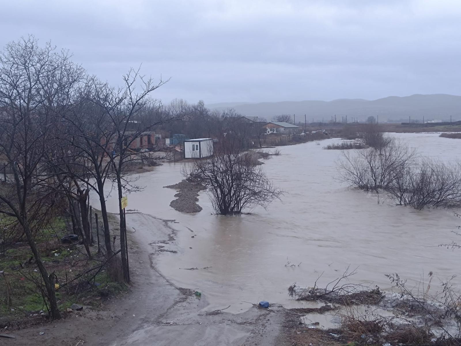 Pericol de inundații: hidrologii au emis Cod portocaliu pentru râuri din cinci județe ale țării