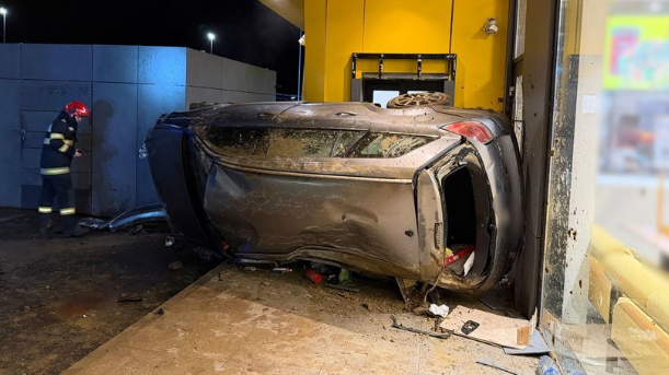 Bărbat, arestat preventiv după ce a condus fără permis și a făcut accident lângă mall-ul din Florești, județul Cluj