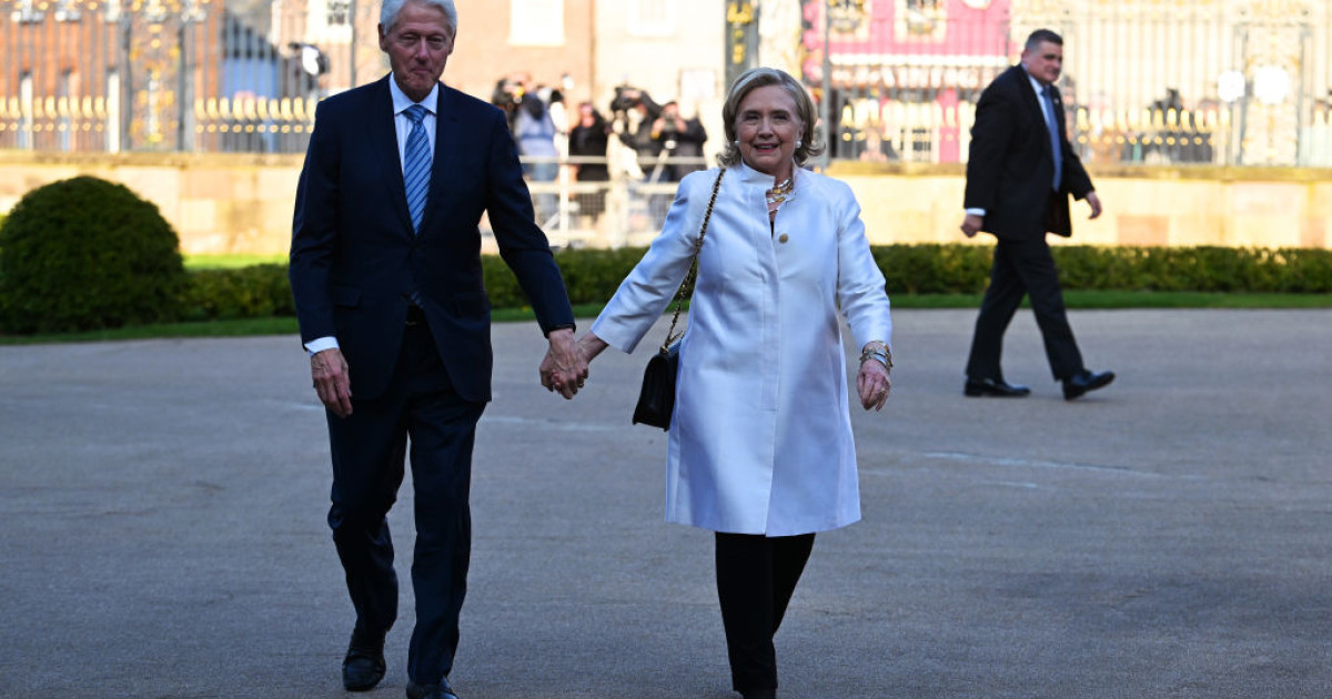 Clinton cer audieri publice în cazul Epstein