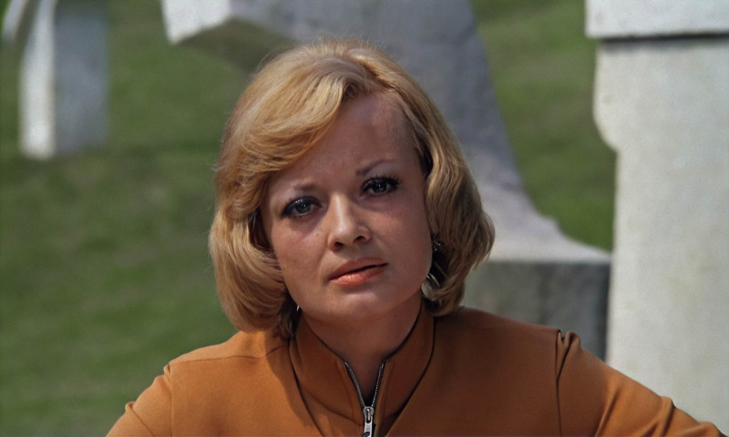 DANS LA POUSSIERE DES ETOILES - IM STAUB DER STERNE (1976)