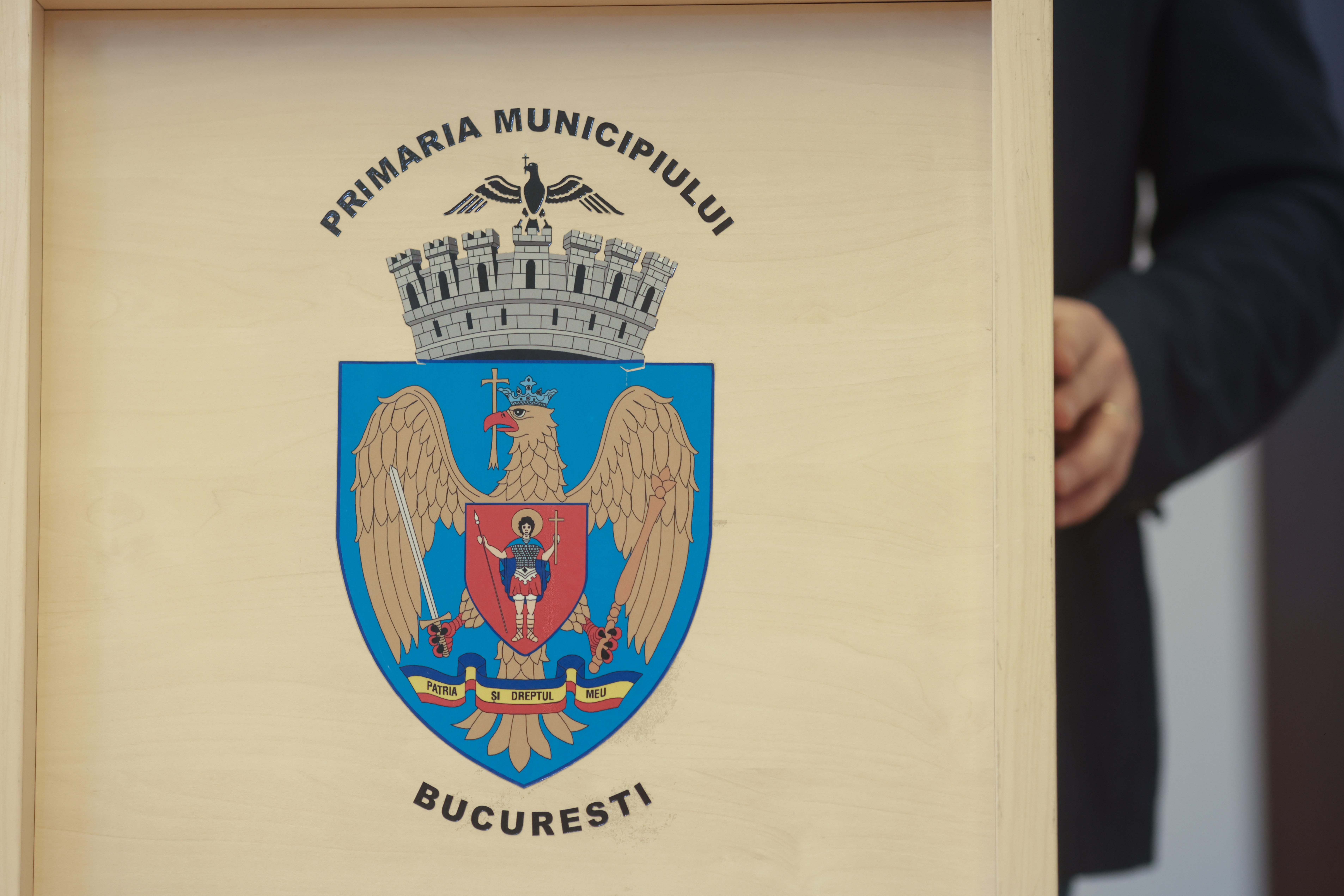 Ciucu acuză presiuni politice: Da, am primit telefoane de la partide să nu mă ating de angajați din primărie