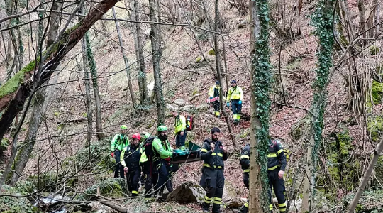 Tragedie în Italia: un român dispărut de două săptămâni, găsit mort la cascadele Tre Santi