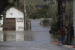 Residents of San Martín del Tesorillo evicted by the rains return to their homes