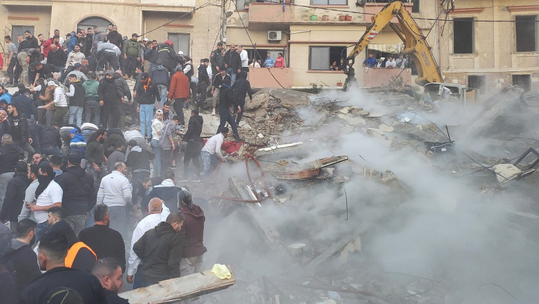 five-storey building in the Tebbaneh neighborhood of Tripoli, collapsed