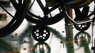 dizabilitati scaun cu rotile