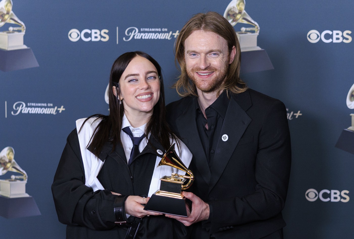GRAMMY 2026: Billie Eilish câștigă cu „Wildflower” și cu discursul despre abuzurile ICE. „Nimeni nu este ilegal pe un teritoriu furat”