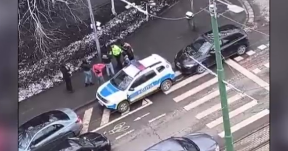 Polițist de la rutieră, reținut pe stradă de ofițeri DGA pentru luare de mită