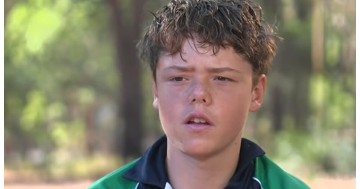 Un adolescent din Australia a înotat patru ore în ocean