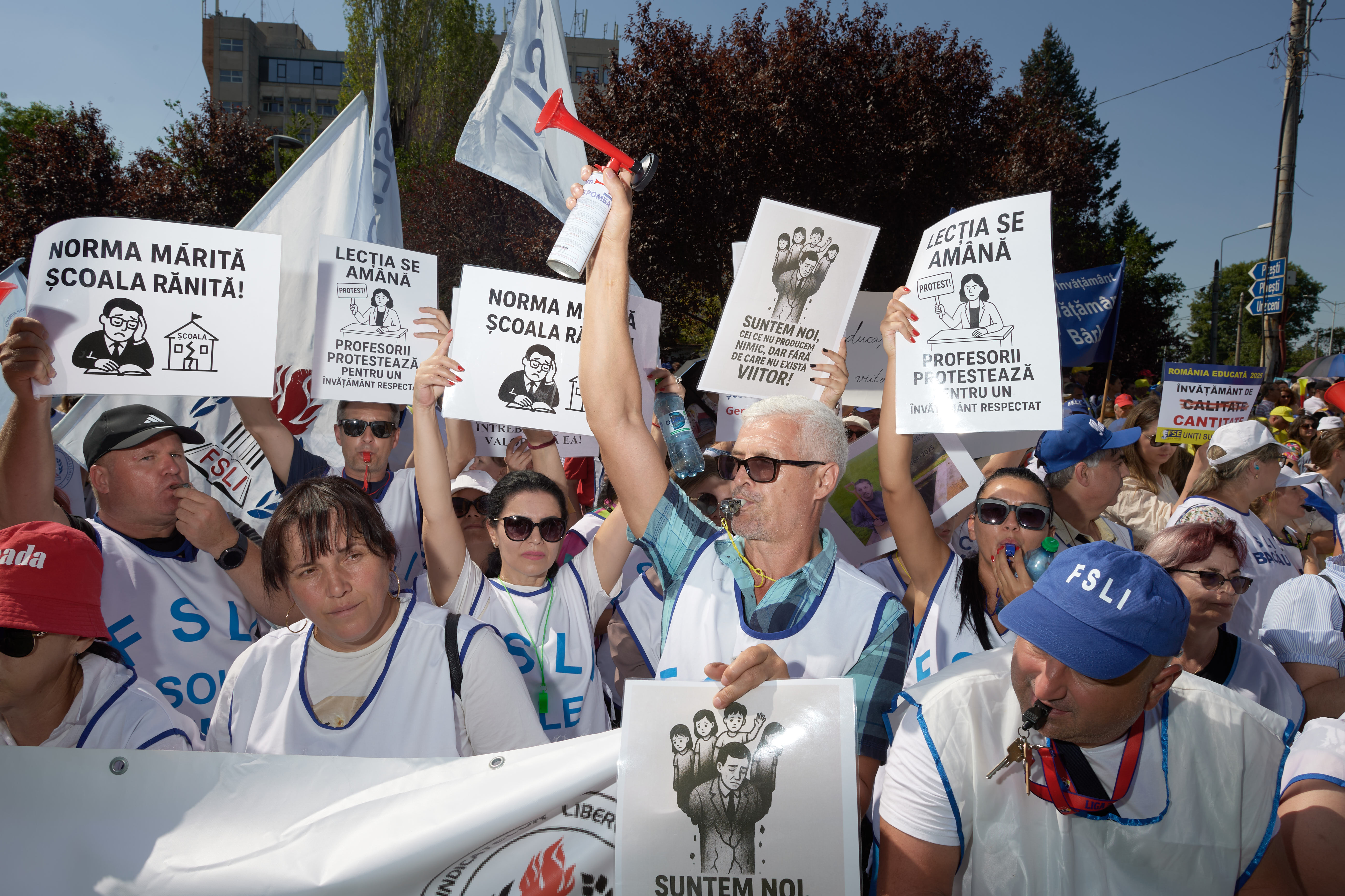 Când ar putea avea loc greva generală a profesorilor. Lider FSLI: „Doar Educația a fost afectată de tăieri și de austeritate”