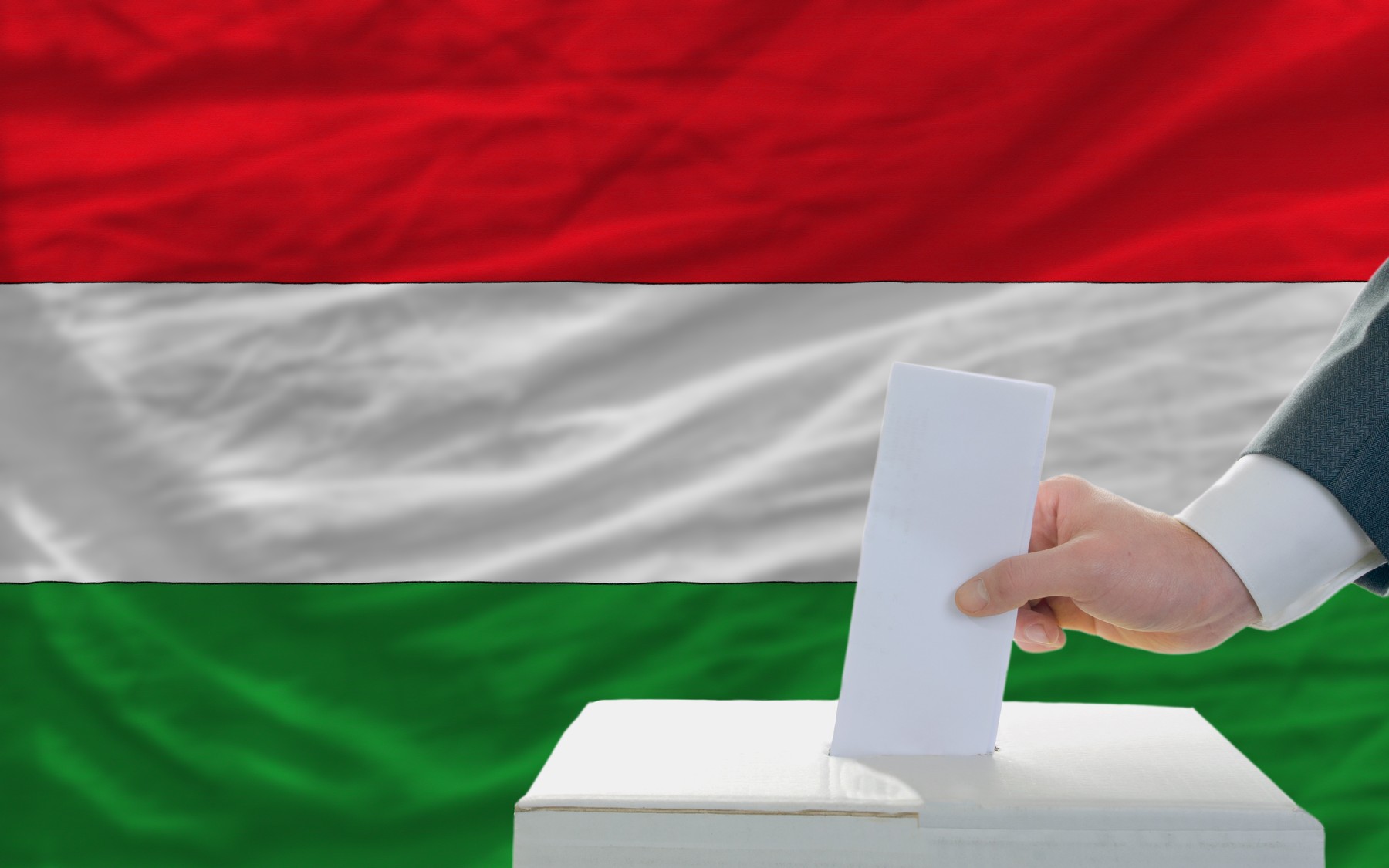 Maghiarii din România și-ar putea pierde dreptul de vot în alegerile din Ungaria: propunere controversată în Parlamentul din Budapesta