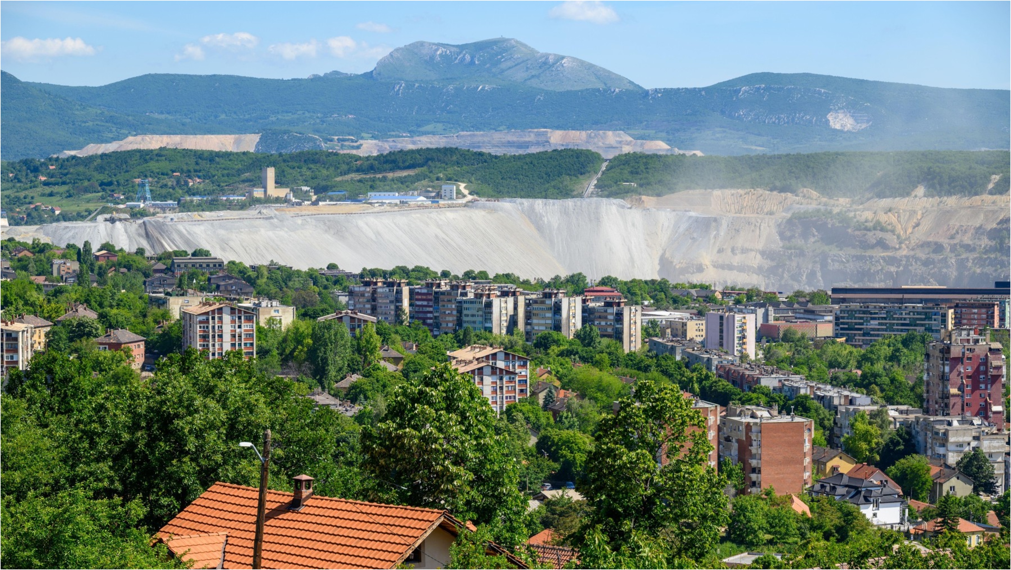 Orașul din Europa „înghițit” de un imperiu minier deținut de China. Zăcăminte uriașe de cupru și aur au ajuns în mâinile Beijingului