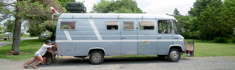 Doi fraţi trăsniţi: Casa pe roţi | ep. 6