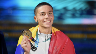 david popovici arata medalia de aur