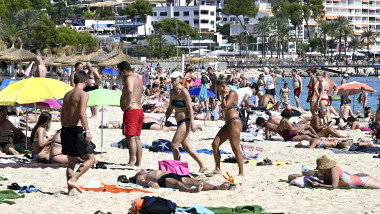 Overcrowding Of Tourists On Magaluf Beach In Mallorca After Summer Ends - 24 Sep 2025