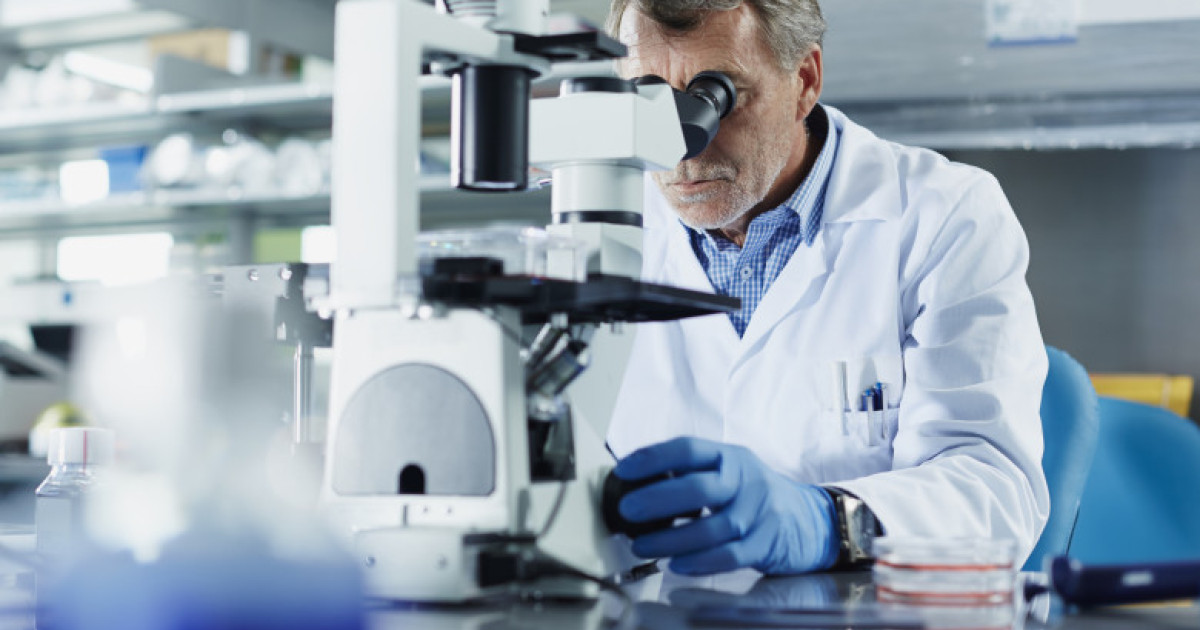 Bărbaţii au tendinţa să-şi piardă cromozomul Y pe măsură ce îmbătrânesc. Cum este afectat organismul Kép