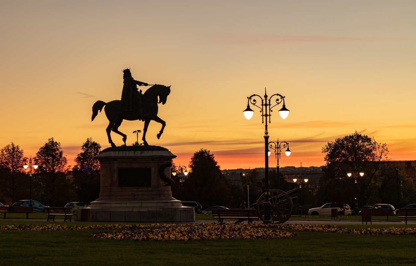 Descoperirea neașteptată făcută de specialiștii care restaurează statuia lui Ștefan cel Mare din Iași. Mai există un mesaj ascuns