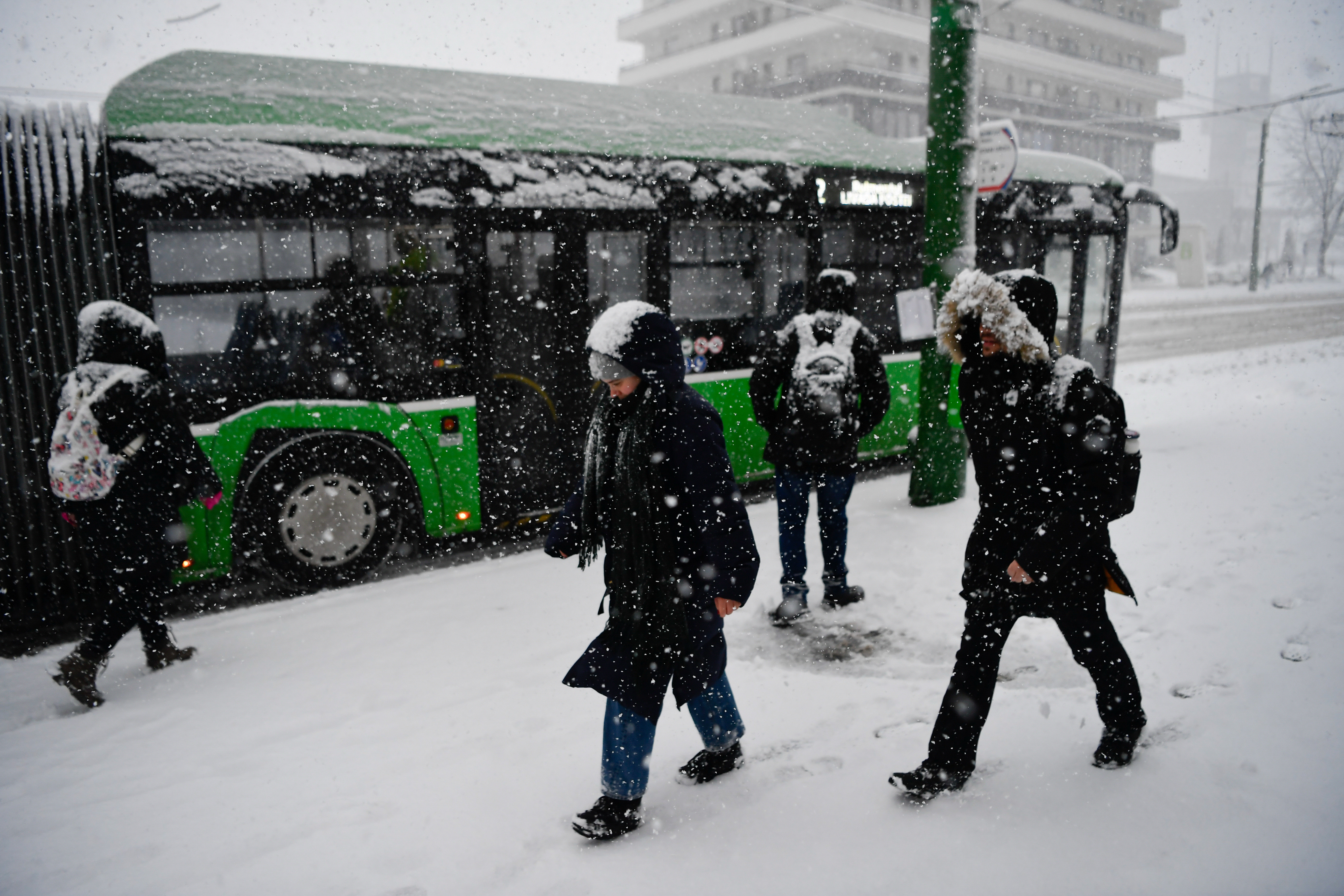 Un nou val cu ger, ninsoare şi viscol va cuprinde întreaga țară. ANM a emis o nouă avertizare