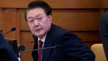 Yoon Suk Yeol in sala de tribunal