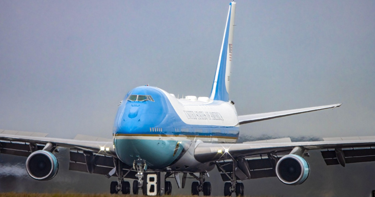 Problemă electrică minoră la bordul Air Force One: Trump s-a întors la Washington în drum spre Davos — image 1