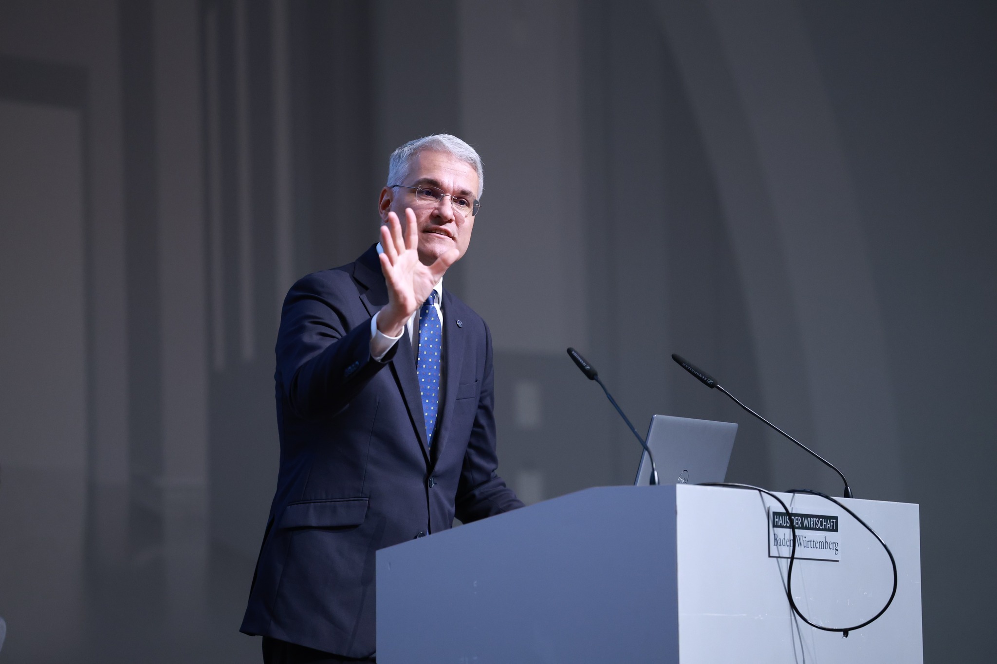 „Nu există scenariu fără implementare”. Pîslaru: Guvernul monitorizează reformele din PNRR cu un sistem de tip „semafor” al riscurilor