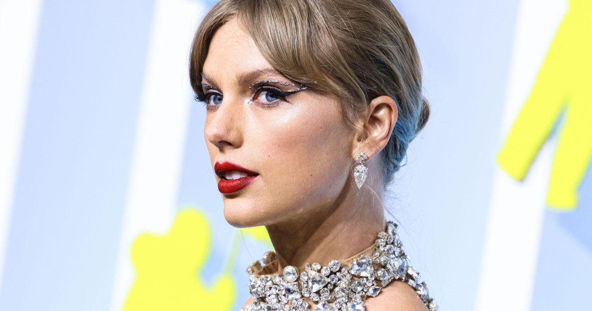 Taylor Swift în fruntea topului mondial de vânzări muzicale
