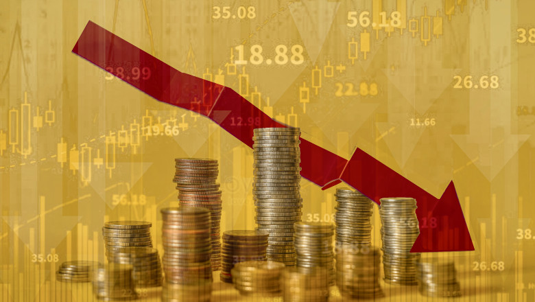 Graph Showing downtrend, Business Idea Down, business finance concept, business decline