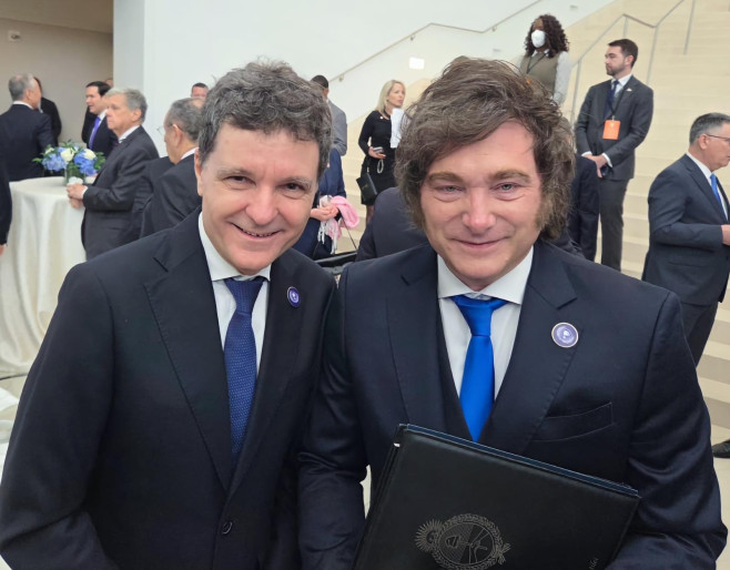 Nicusir Dan și Javie Milei