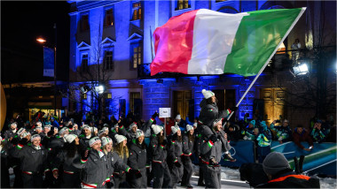 sportivi olimpici ai Italiei la ceremonia de deschidere a Jocurilor Olimpice de Iarnă din 2026