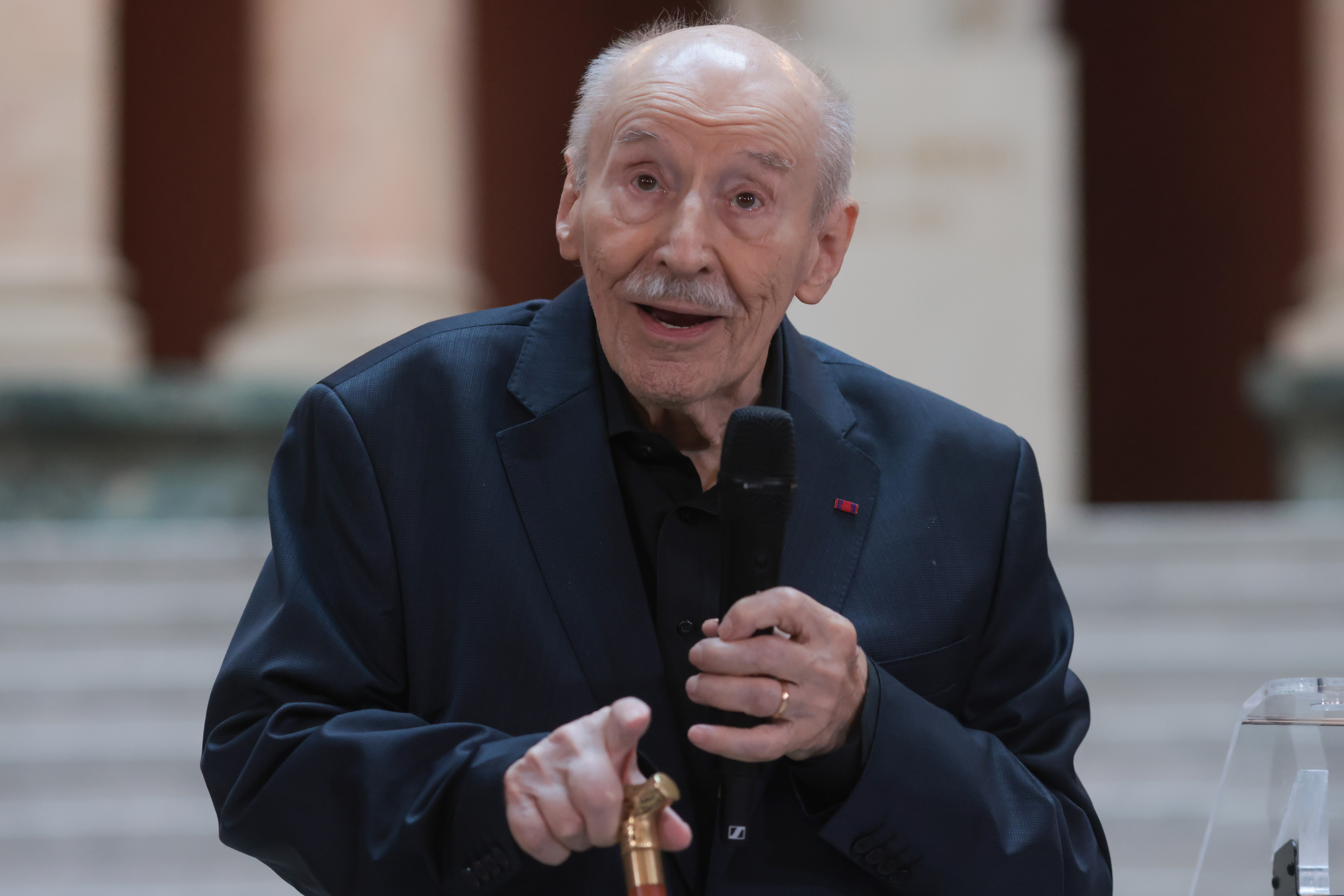 Victor Rebengiuc, sărbătorit la Bulandra la aniversarea a 93 de ani: „Întotdeauna mi-am dorit să fiu mai bun decât cu un rol înainte”