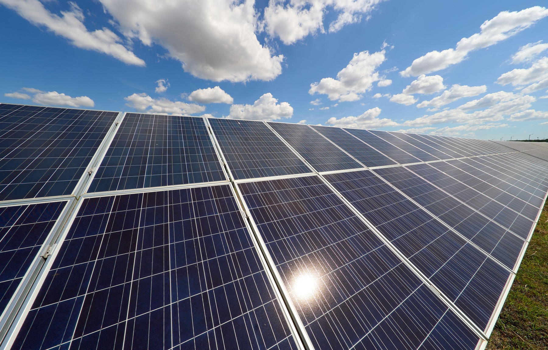 România, record european în lupta cu poluarea: emisiile au scăzut cu 75%, economia s-a dublat