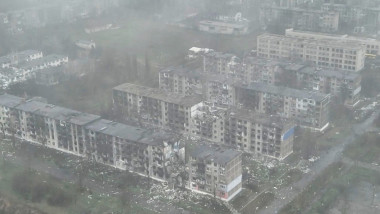 clădiri distruse în Mîrnohrad