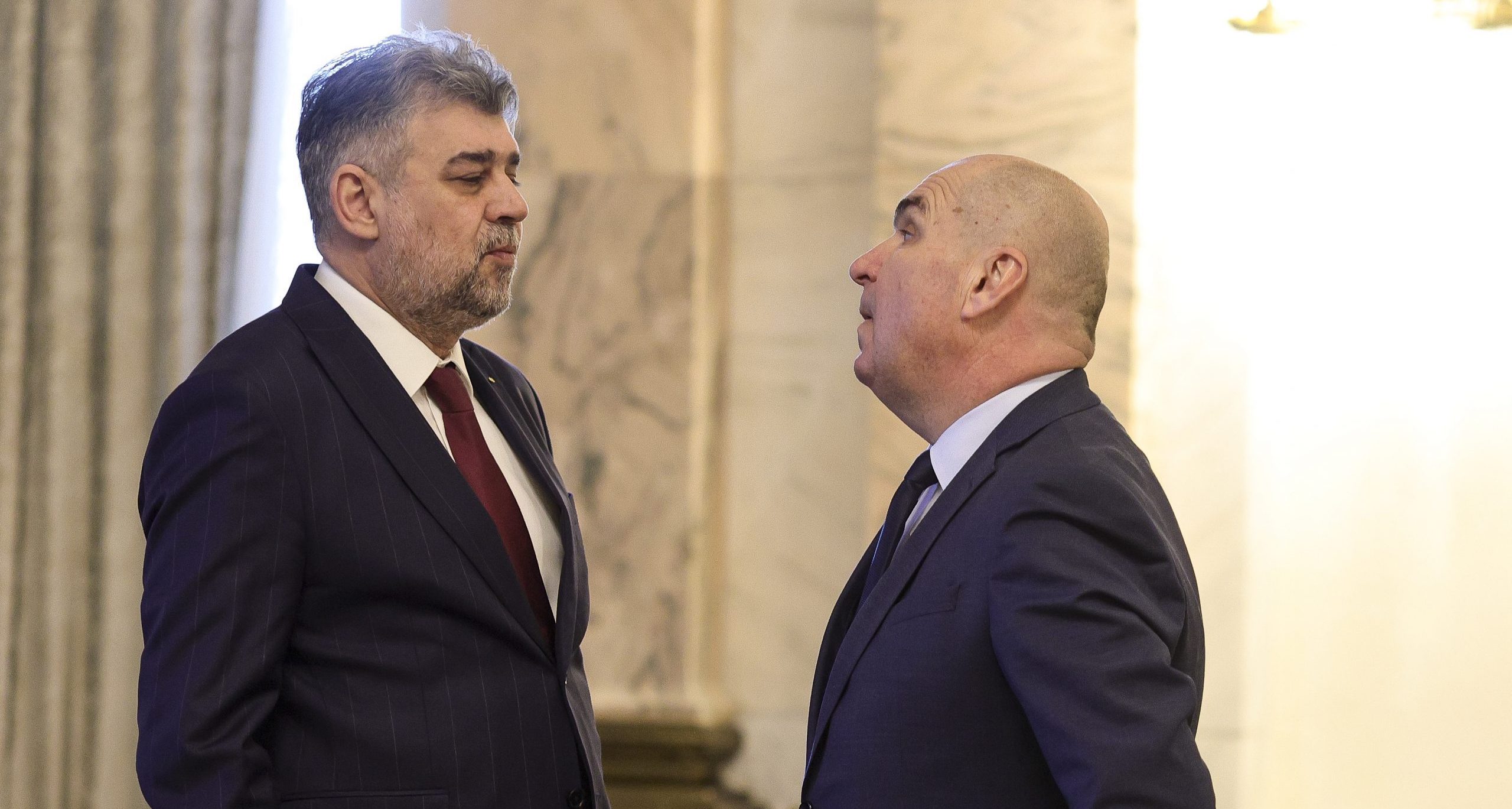 Ciolacu îl acuză pe Bolojan că a făcut „o şmecherie contabilicească” pentru reducerea deficitului. „Ca să fie salvatorul României”