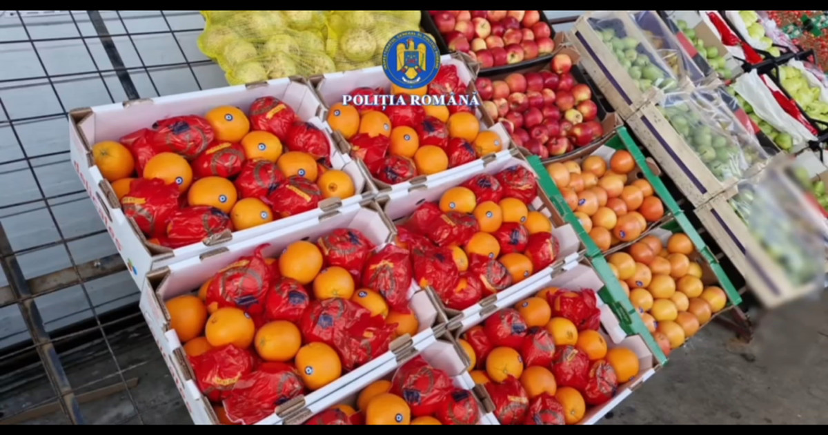 Fructe din Egipt vândute ca fiind din Grecia, cu pesticide peste limitele legale