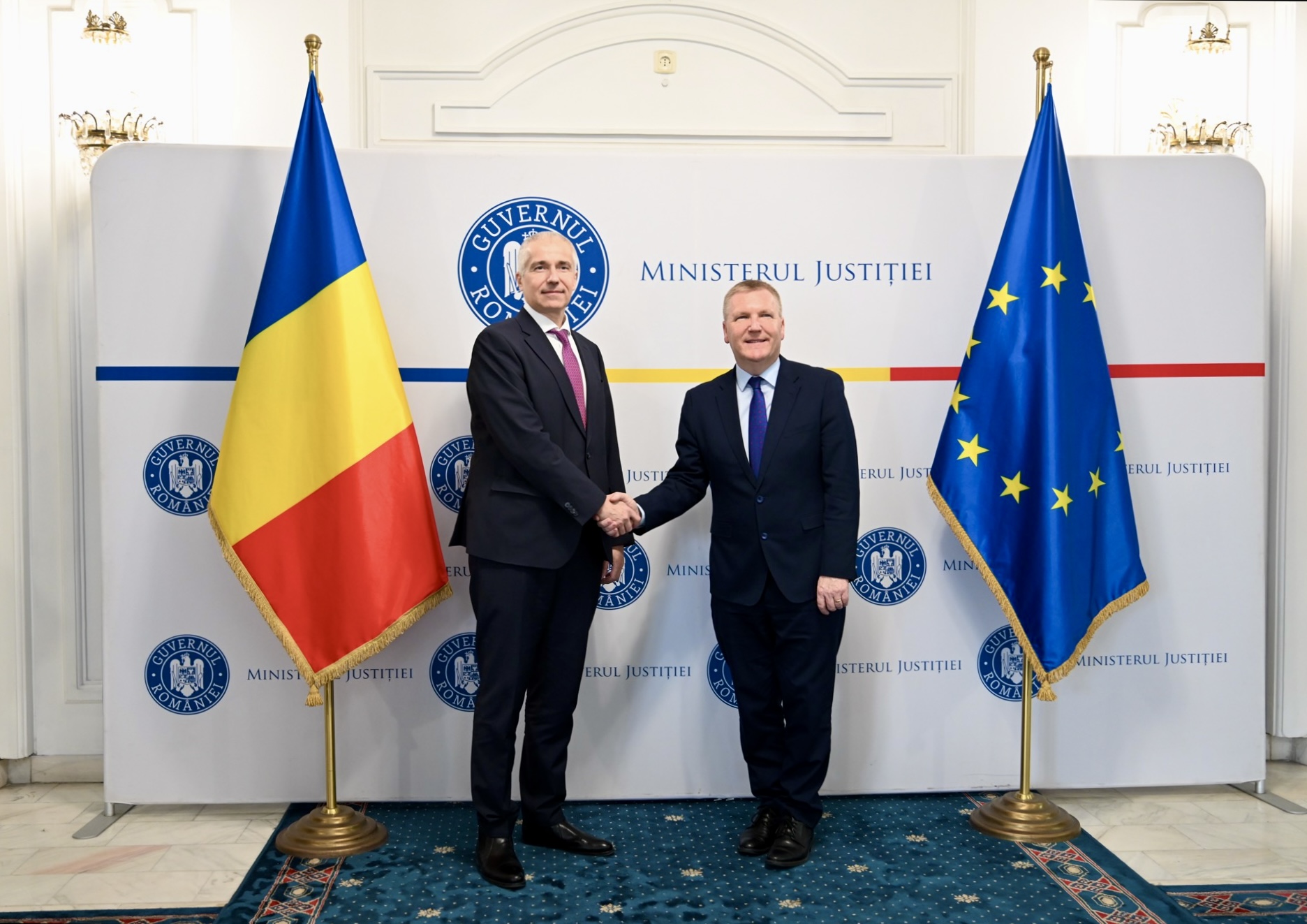 Ministrul Justiției a discutat cu comisarul european pentru Justiție despre combaterea corupției și statul de drept
