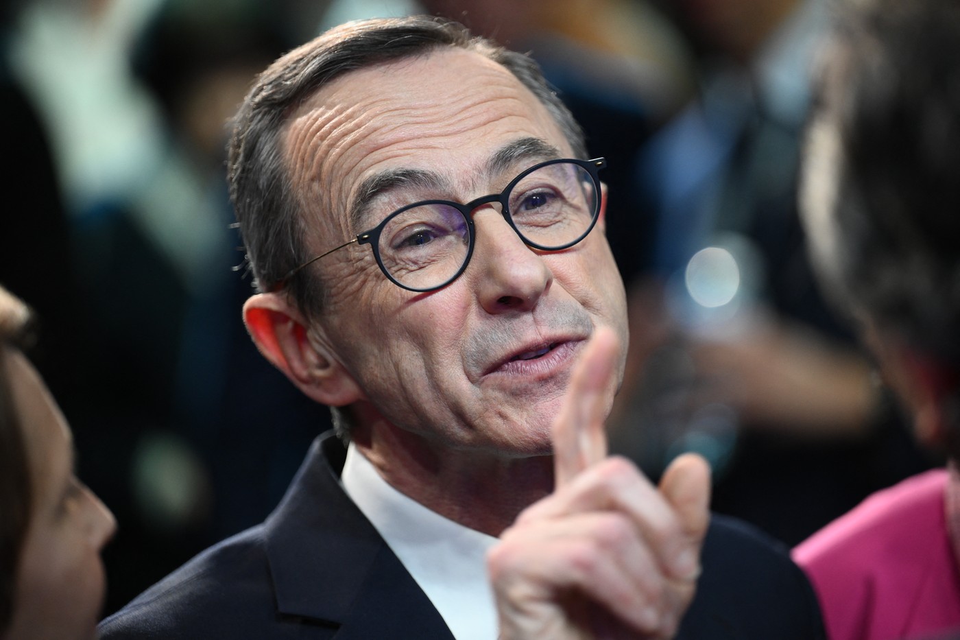 Fostul ministru de interne al Franței Bruno Retailleau, candidat la prezidenţiale, promite un referendum privind imigraţia