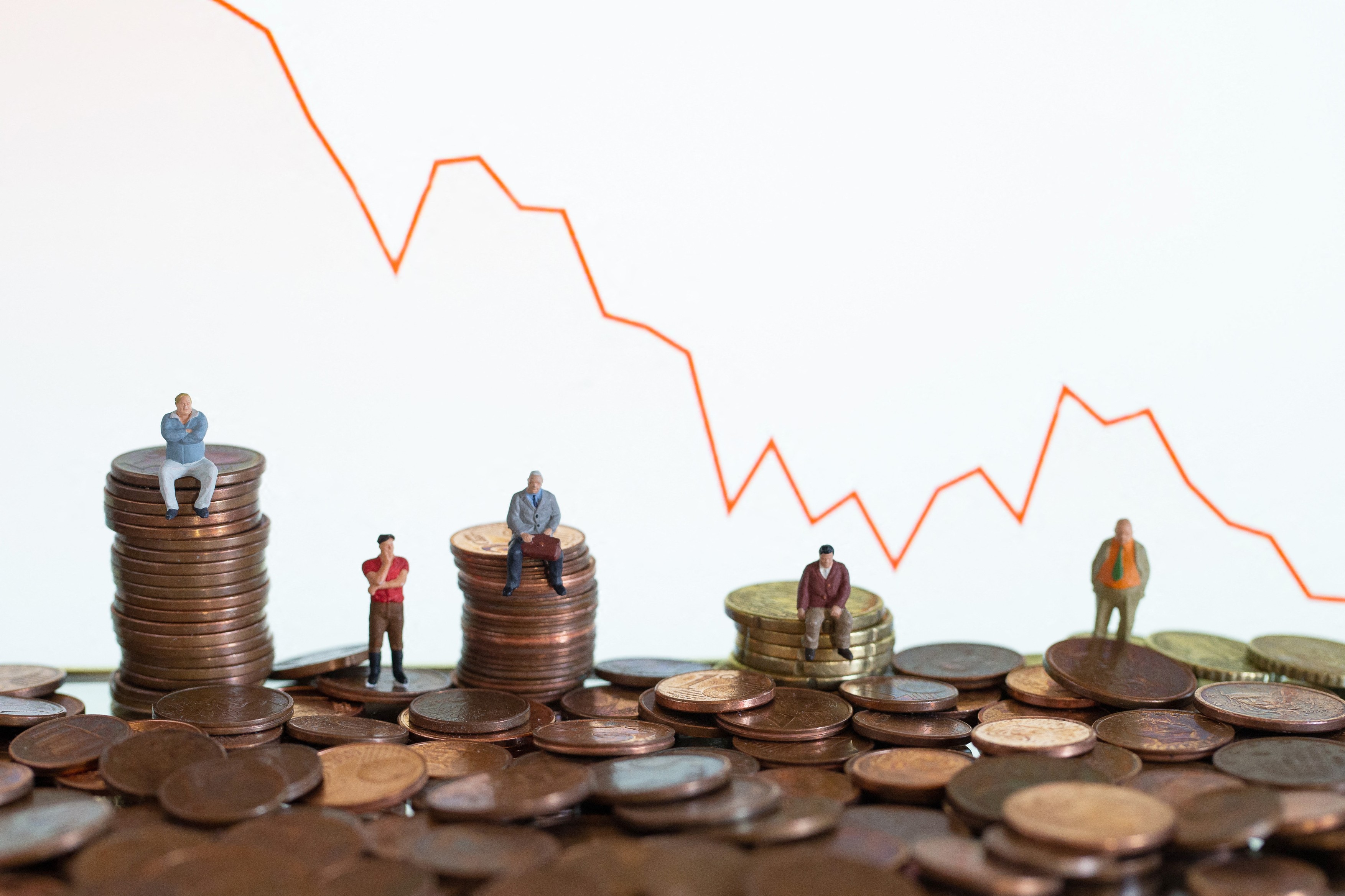 România a intrat în recesiune tehnică. Adrian Codirlașu: „Economia nu merge bine. Va fi greu de ieșit din această situație”