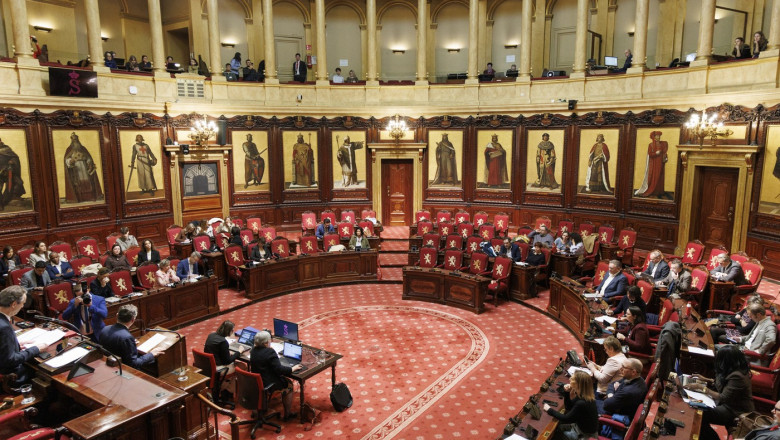 senatul din bruxelles guvern regional parlament