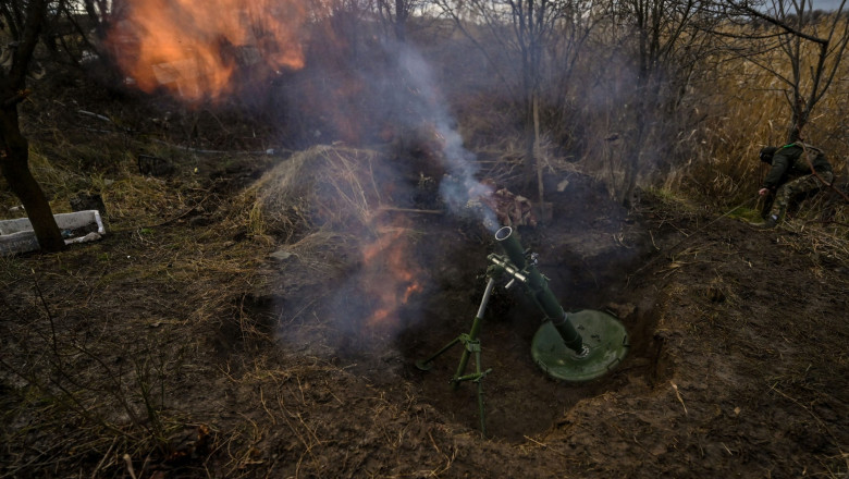 Militari ucraineni pe frontul din Donețk.